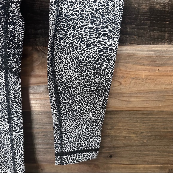 Lululemon Athletica Wunder Under Leggings High Rise Ice Breaker Wave Size 4 - Picture 4 of 9